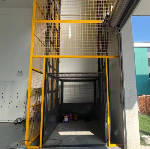 湖州导轨式升降机助力物流园破解运输难题