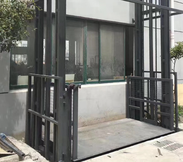 湖州导轨式施工升降机助力民生工程提速增效